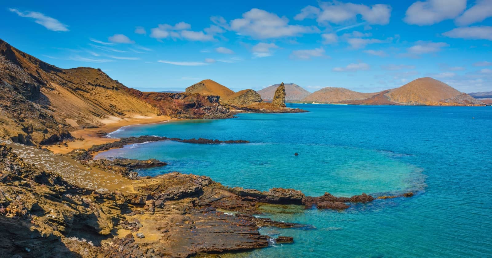 galapagos islands tour land based vs cruise 1 galapagos cruise or land