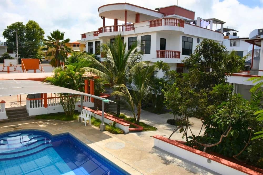 galapagos itinerary 7 days Deja Vu - Santa Cruz