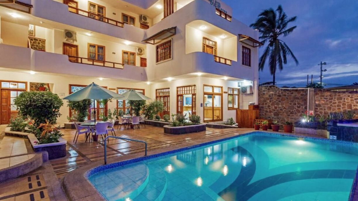 hotel villa laguna e1679581537266 hotel villa laguna pool