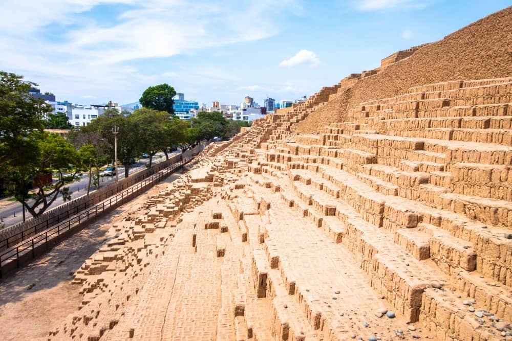 huaca pullana lima peru sights peru - huaca pullana