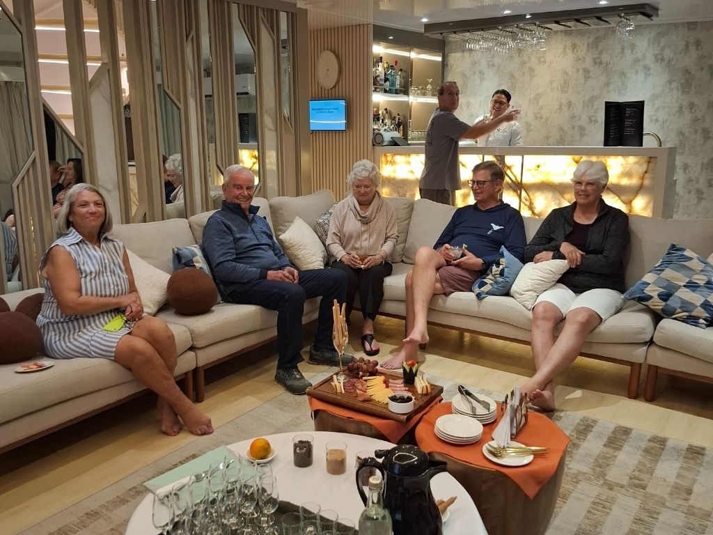 interiors galaxy sirius galapagos cruise interiors galaxy sirius galapagos cruise