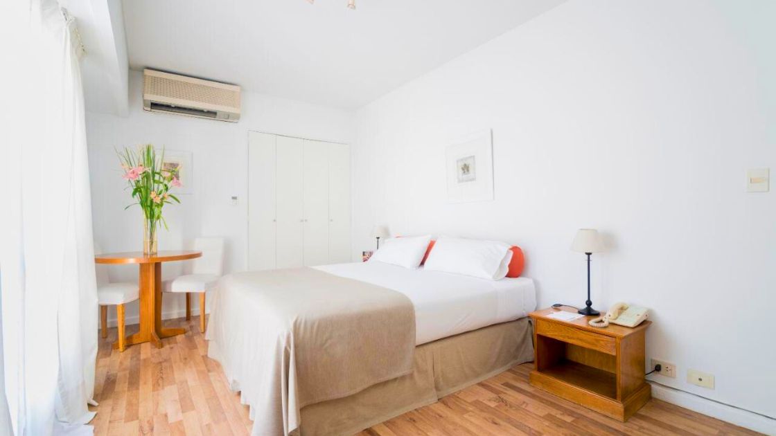 Loi Suites Esmeralda