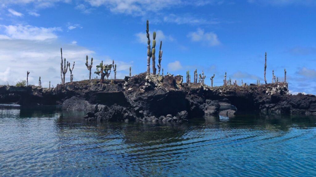 los tuneles los túneles, galapagos