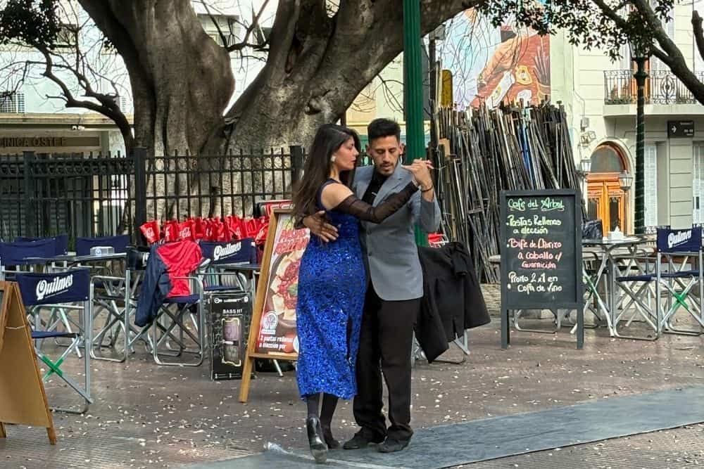 street tango plaza dorrego buenos aires argentina street tango plaza dorrego buenos aires argentina