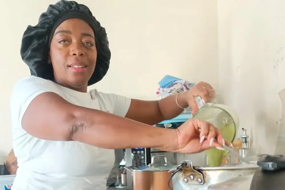 katerine suarez lunch lady katerine suárez lunch lady