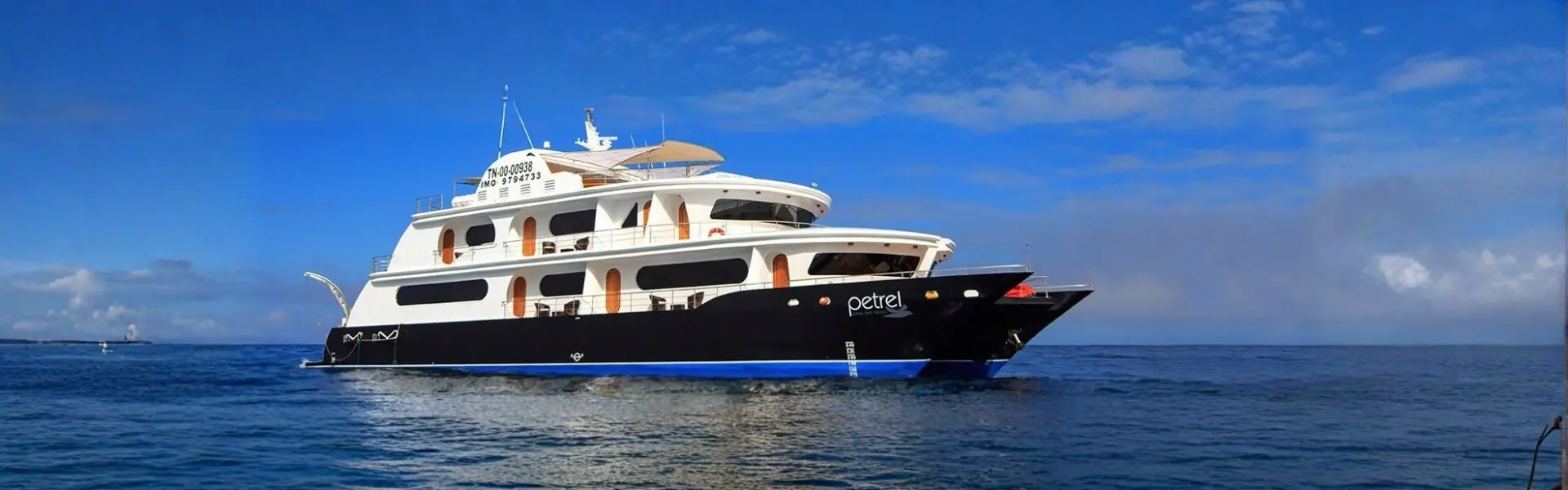 Petrel Galapagos Cruise