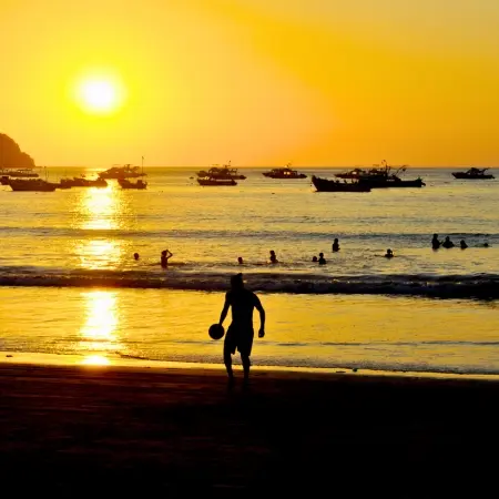 Puerto-Lopez-free-day Rebecca Adventure Travel Los Frailes Beach