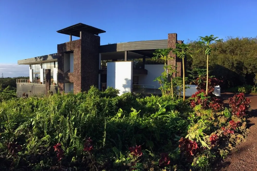 scalesia lodge scalesia lodge - isabela